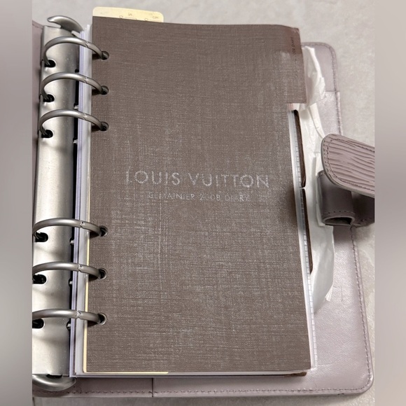 LOUIS VUITTON EPI LEATHER “FILLED” MEDIUM MM AGENDA (LAVENDER) - Picture 6 of 15